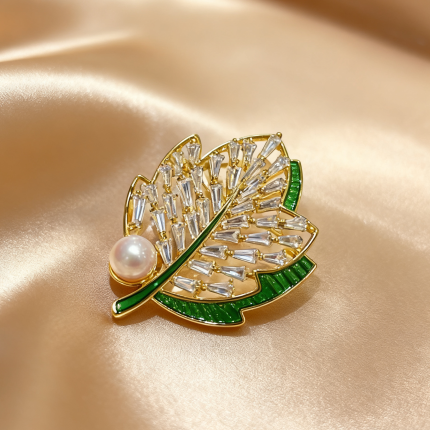 Leaf Brooch with Akoya Pearl - Nature-Inspired Elegant Accessory